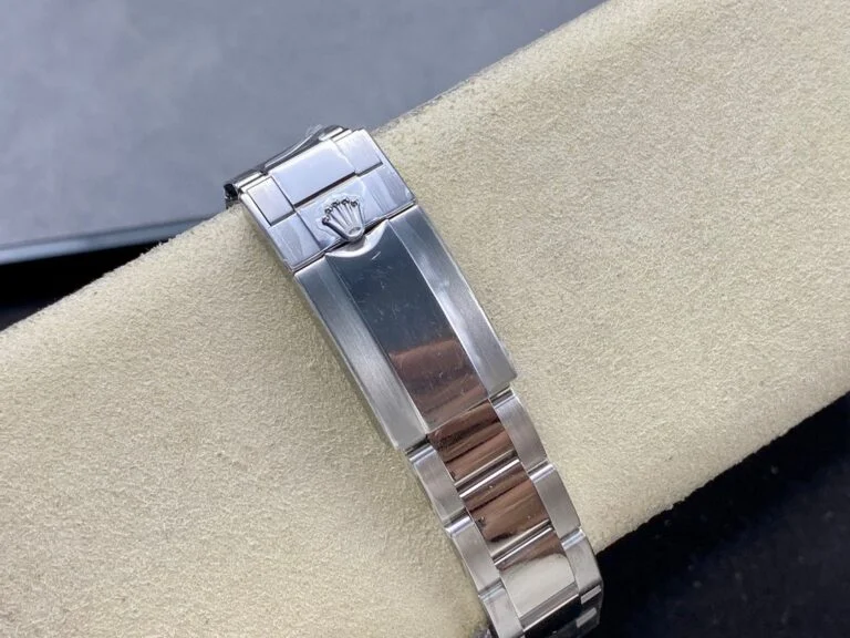 Superclone Rolex GMT-Master II 126710GRNR “Bruce Wayne” Oyster 2024 - Image 7