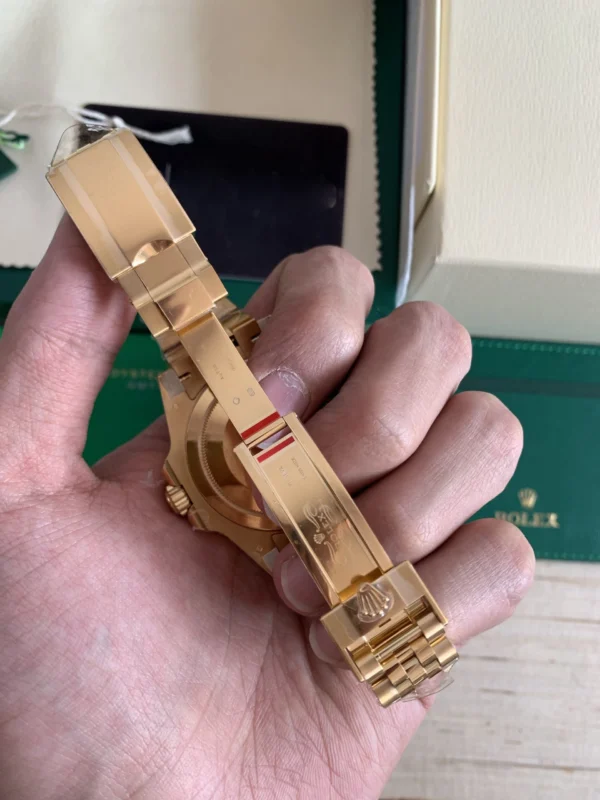 Superclone Rolex GMT-Master II Black Dial 126718GRNR - Image 4