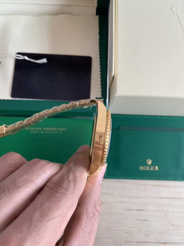 Superclone Rolex GMT-Master II Black Dial 126718GRNR - Image 9