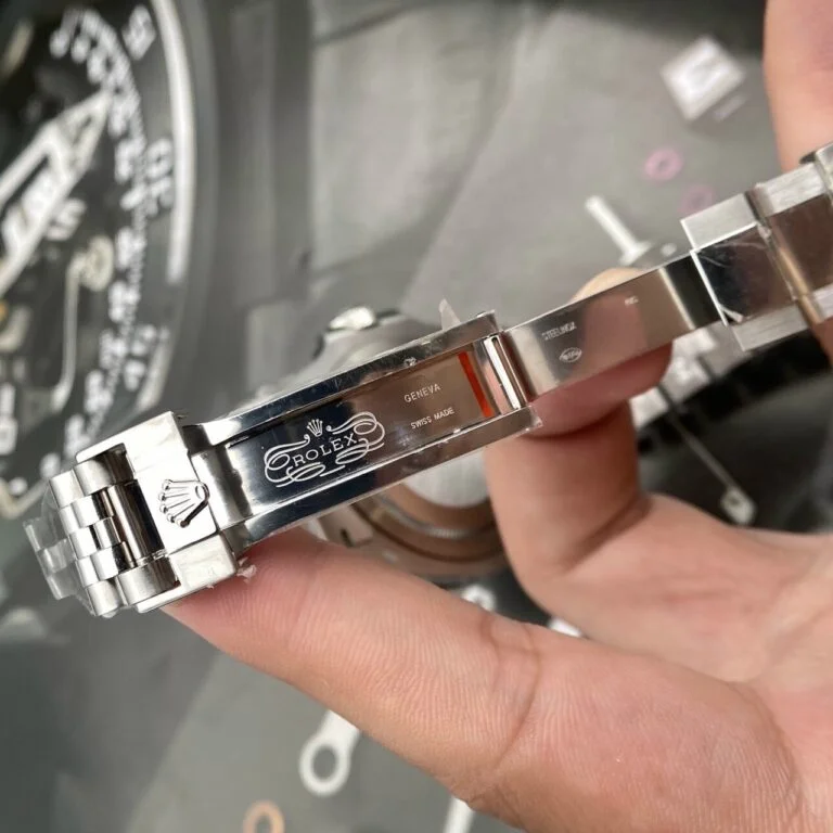 Superclone Rolex GMT-Master II 126710BLRO “Pepsi” Jubilee - Image 4