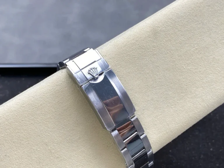 Superclone Rolex Daytona 126509 Bright Blue Dial - Image 8