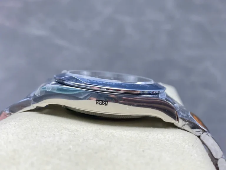 Superclone Rolex Daytona 126509 Bright Blue Dial - Image 7